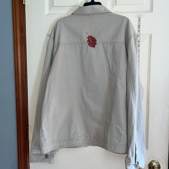 Shipshe-2X-tan-button down, lighter weight, long sleeve, Embroidered fall jacket - Picture 2 of 15